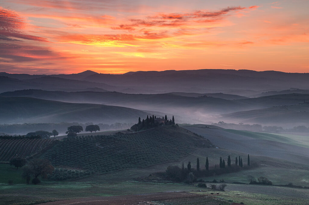 Belvedere farmhouse, san quirico, val d'orcia, tuscany, italy